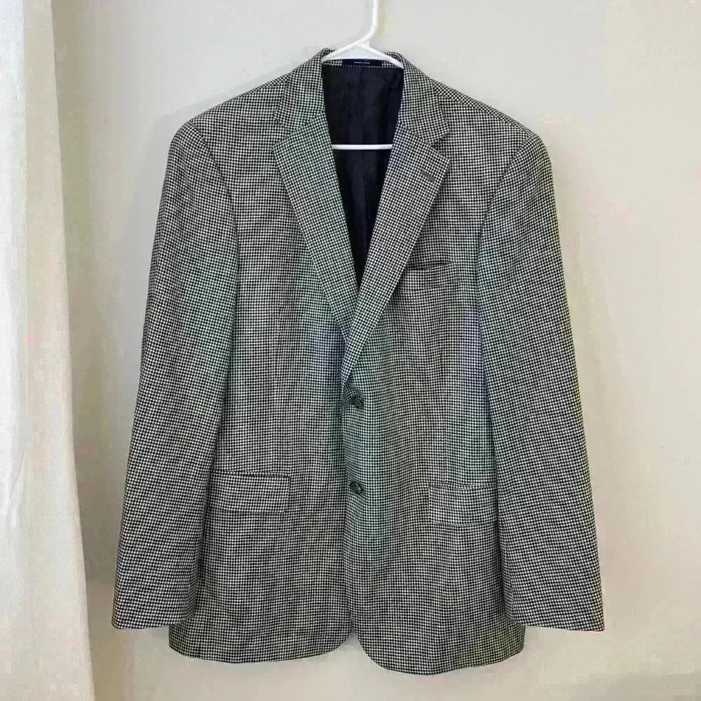 100% cashmere LORO PIANA black and white houndstooth SIZE 43R two button blazer